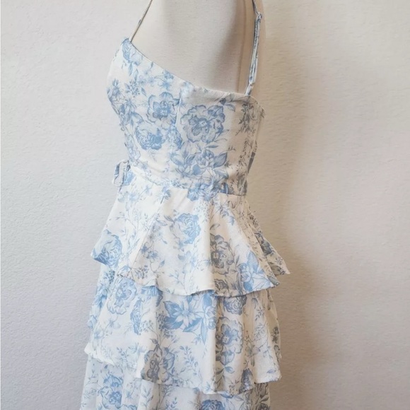 ANTHROPOLOGIE • White Linen Blue
Floral Toile Granny Cottage sz Med - Picture 8 of 8